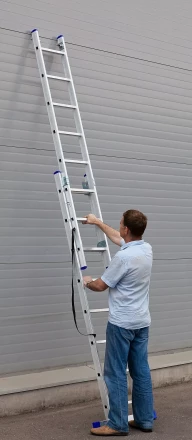 Лестница ЗУБР универсальная, двухсекционная со стабилизатором, 8 ступеней 38821-08 купить в Нижневартовске