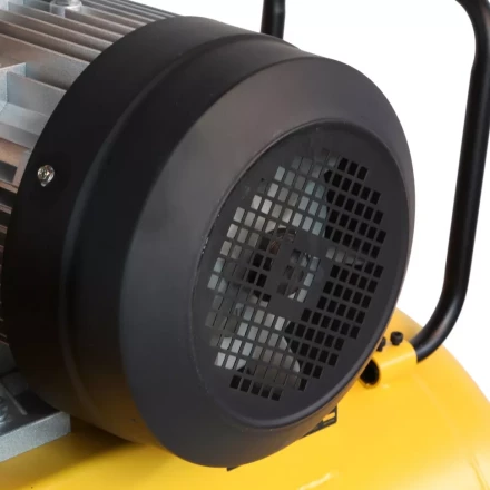 Компрессор воздушный, ременный привод BCI4000-T/100, 4.0 кВт, 100 литров, 690 л/мин Denzel 58123 купить в Нижневартовске