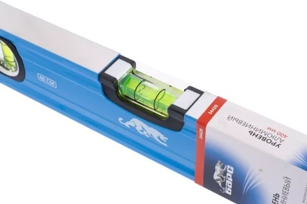 Уровень алюминиевый 400 мм профиль 1.6 мм фрезерованный ударопрочные заглушки 3 глазка БАРС 34420 купить в Нижневартовске