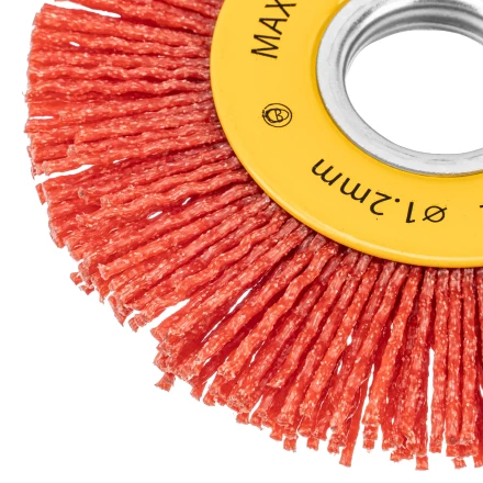 Щетка для УШМ, 100 мм, плоская, нейлоновая щетина, посадка 22,2 мм Denzel 74437 купить в Нижневартовске