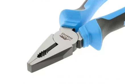 Плоскогубцы комбинированные 180 мм хром-ванадий двухкомпонентные рукоятки БАРС 16997 купить в Нижневартовске