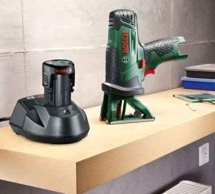 Аккумуляторная лобзиковая пила BOSCH PST 10,8 LI (0.603.3B4.022) купить в Нижневартовске